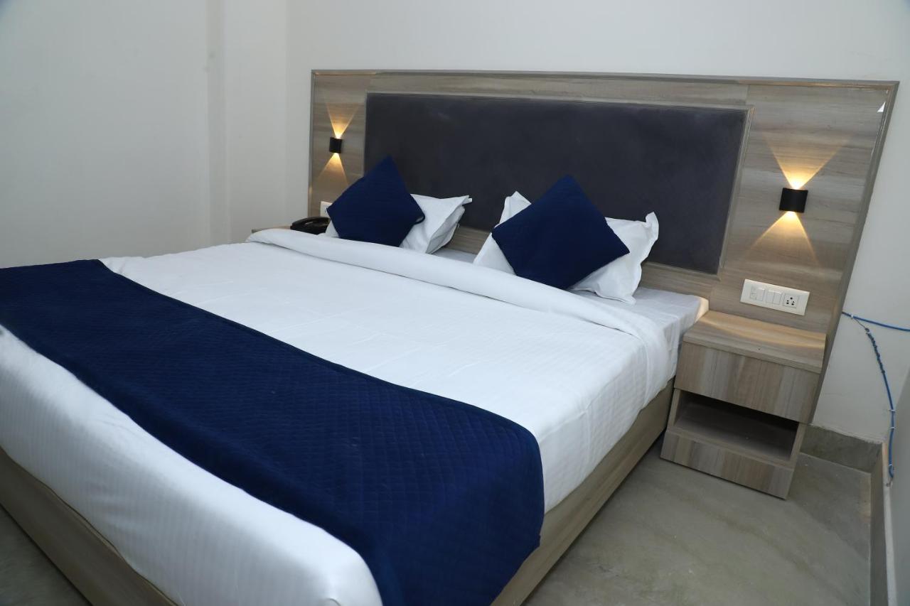 Lyf Corporate Suites - Noida Sector 19 المظهر الخارجي الصورة