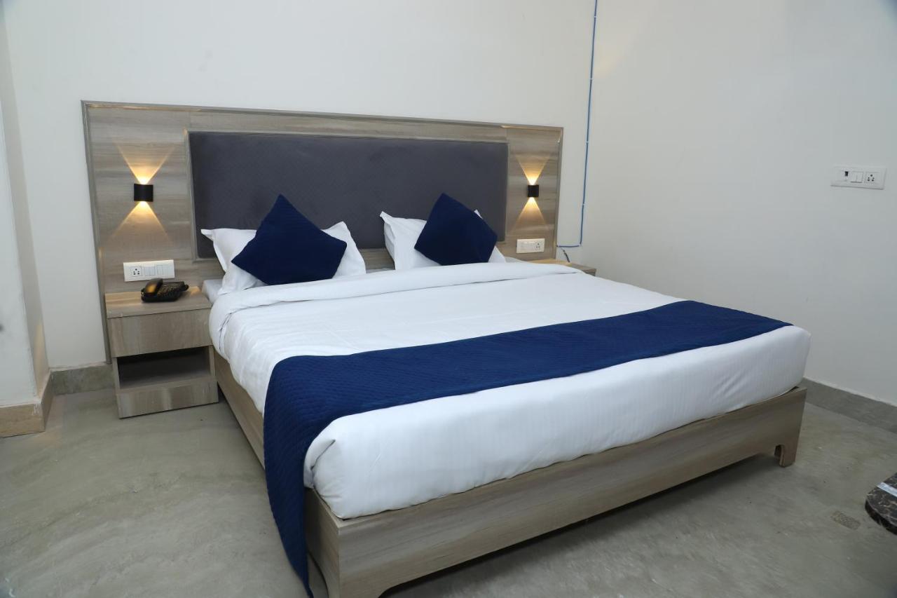 Lyf Corporate Suites - Noida Sector 19 المظهر الخارجي الصورة