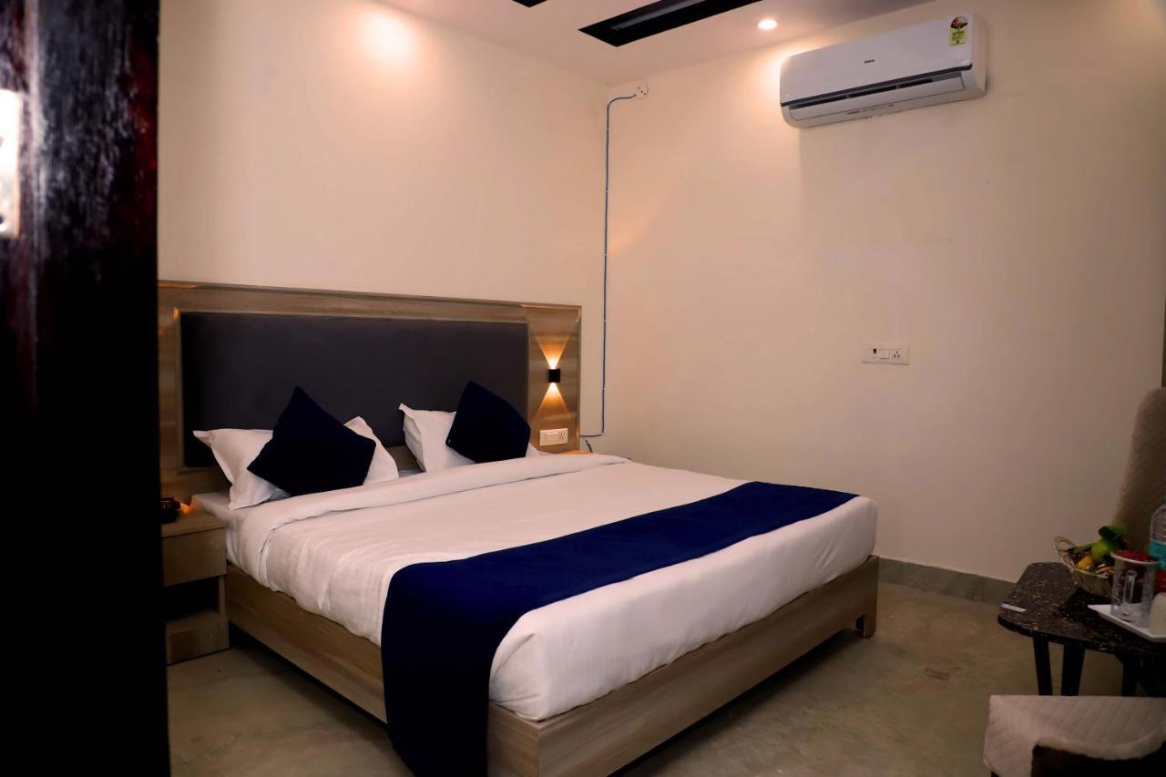Lyf Corporate Suites - Noida Sector 19 المظهر الخارجي الصورة